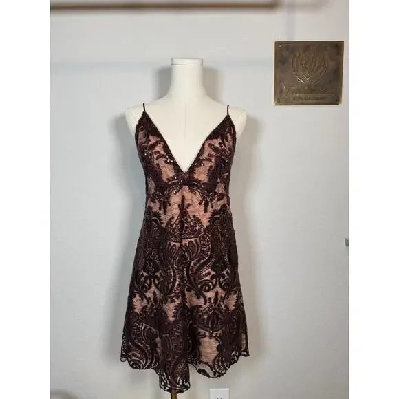 Women's Free People Maroon Sequined Spaghetti Strap V Neck Dress Size 8 - Picture 2 of 11